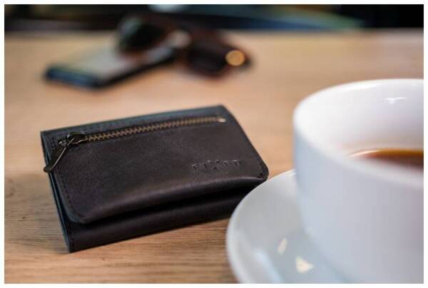 Fixed Tripple Wallet | Portfel na Apple AirTag - BLACK