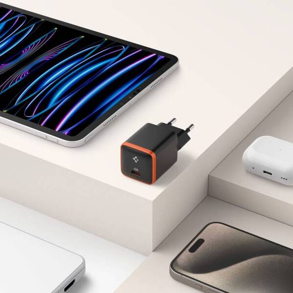 ŁADOWARKA SIECIOWA SPIGEN EE301EU ARCSTATION ESSENTIAL CHARGER 30W CZARNA